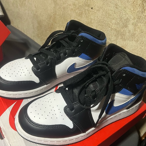 Blue black and white Nike air jordan 1s Mid Racer - Picture 2 of 2
